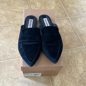 Womens Steve Madden Flavor Black Suede Flat Mule size 7